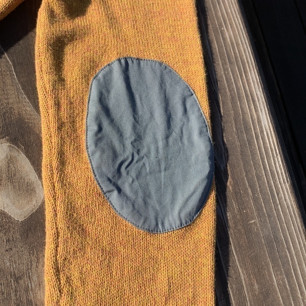 EPIC Threads Sweater! - Picture 6 of 10
